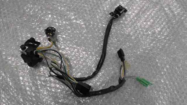 バイクパーツ アドレスV50 CA44A-127xxx の ハンドルスイッチ *1616742840 【中古】【送料込】