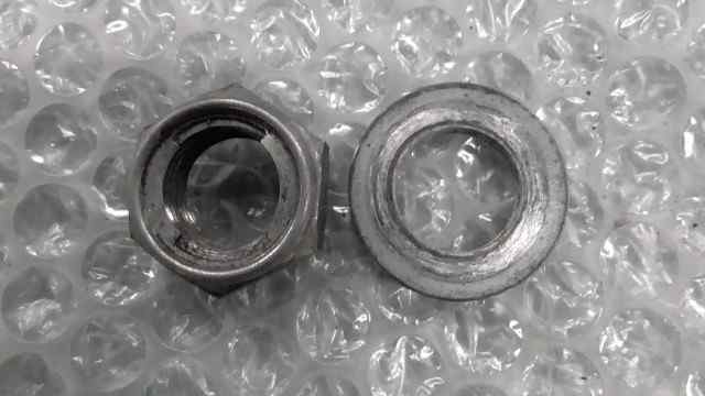 バイクパーツ　e-彩　LALTCJN0451037xxx　の　ホイールナット *1617246280　【中古】【送料込】