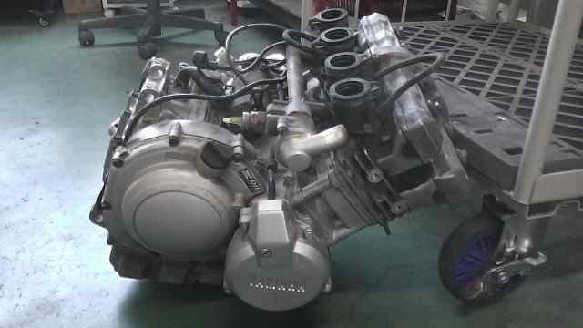 バイクパーツ　FZX250 ZEAL ジール　3YX　の エンジン　セルモータ要交換 *1619487107　【中古】【送料込】