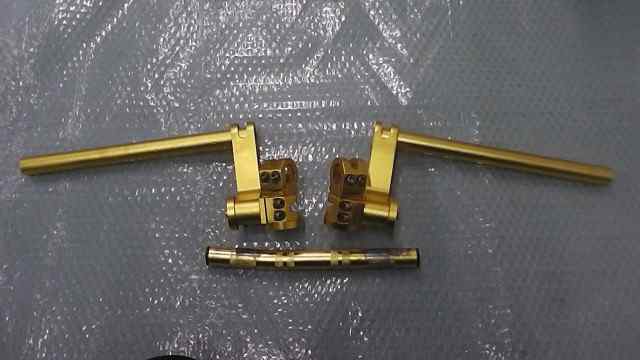 バイクパーツ YBR125 LBPPCJLX4F0019xxx の ハンドル 社外 曲がり *1621403521 【中古】【送料込】