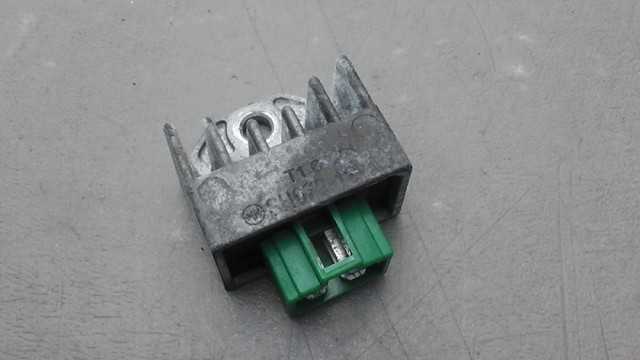 バイクパーツ　ZZ　CA1PB-116xxx　の　レギュレター *1401764541　【中古】【送料込】