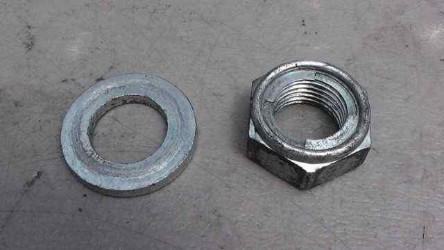 バイクパーツ ディオ110 JF31-1002xxx の ホイールナット *1403669090 【中古】【送料込】