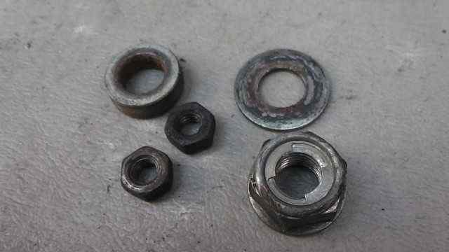 バイクパーツ プレスカブ<CUB> AA01-1309xxx の マフラーのネジ *1407811471 【中古】【送料込】