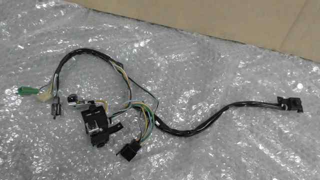 バイクパーツ アドレスV50 CA44A-138xxx の ハンドルスイッチ *1625534289 【中古】【送料込】