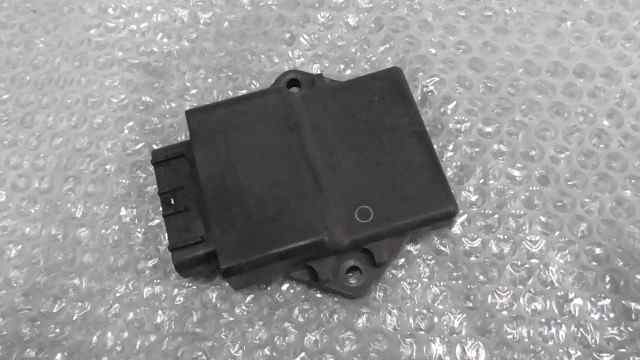 バイクパーツ　マジェスティ C　SG03J-070xxx　の　CDI *1625793583　【中古】【送料込】