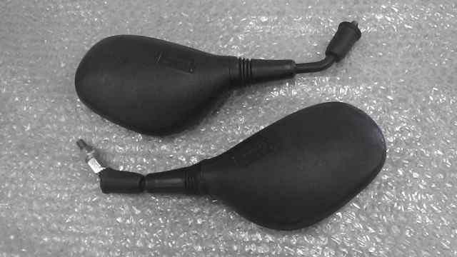 バイクパーツ　ジョグ(FI)　SA36J-106xxx　の　ミラー左右　M8　傷 *1627525948　【中古】【送料込】