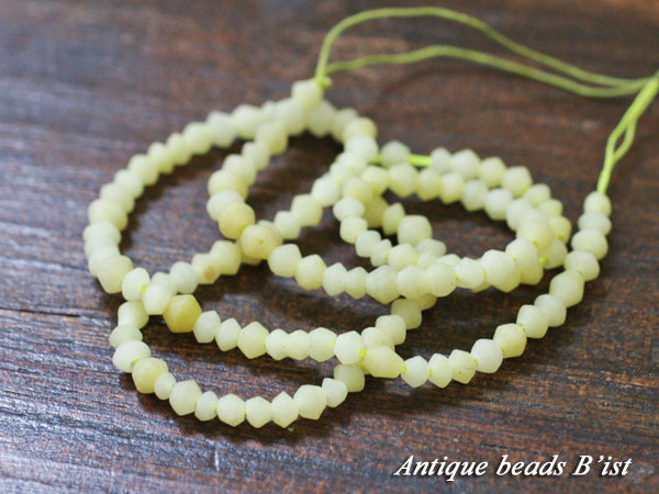 【1206】アフガンジェイド薄黄色算盤型小粒ビーズ一連【とんぼ玉】【アンティークビーズ】【ビーズ】【..