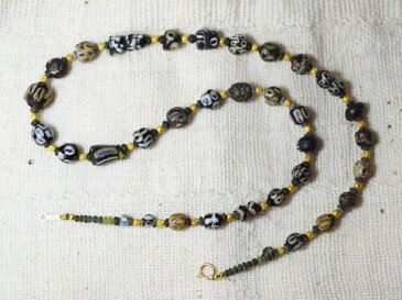 【1509】古代ローマン中小粒アイビーズネックレス【とんぼ玉】【アンティークビーズ】【ビーズ】【パーツ】【送料無料】【骨董】【antiqubeads】【beads】【ローマングラス】