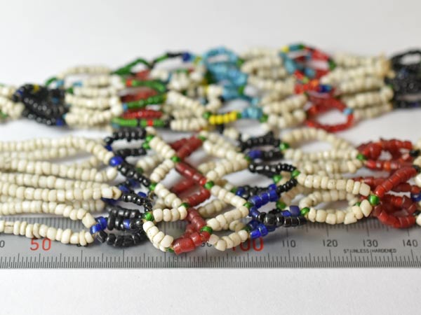 【1702】ナガ族伝世ホワイトMIX小粒ビーズ首飾り9【とんぼ玉】【アンティークビーズ】【ビーズ】【パーツ】【ガラス】【送料無料】【antiquebeads】【beads】【民族】【伝世品】【1702-1】