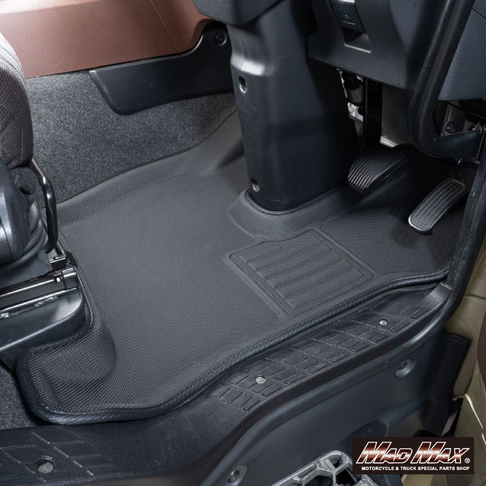 車種専用3Dフロアーマット クオン(2ペダル)/パーフェクトクオン （運転席のみ）車内用品 防水 防滴 破水 疏水 フロアマット 立体 お手入れ簡単 掃除 洗車 防水性 耐汚れ 耐摩擦 難燃 トラック用品 トラック用