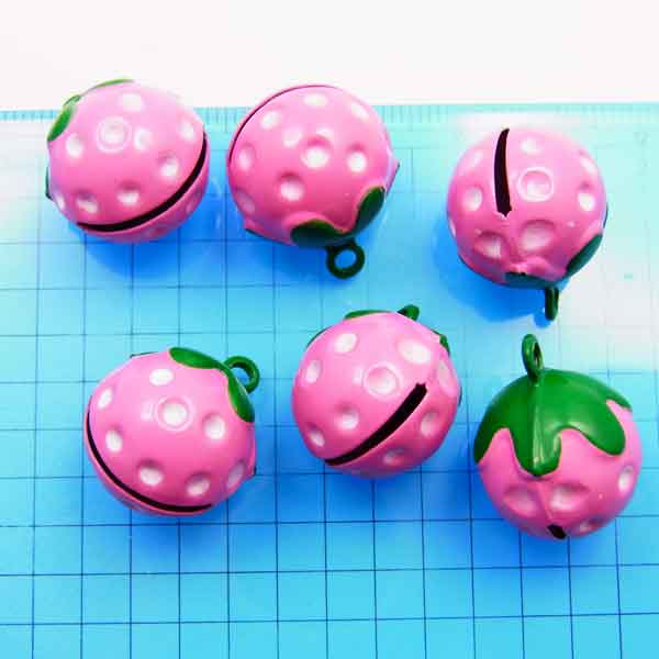 いちご鈴　ピンク6個入り【SZ02】〜手芸 アクセサリー パーツ ハンドメイド 手作り 大量 クラフト コサージュ 金具 安全 おすすめ 激安 プラバン 造花 つまみ細工 和風 バッジ 台座 土台 作品 根付 縁起 キーホルダー〜 auc-bioiv-10000249 おしゃれ工房ビオーブ サンプル画像3