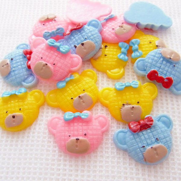 Rakuten - ちょっと大きめくまさん【4301】15個入り　〜手芸 アクセサリー パーツ ハンドメイド 手作り 大量 クラフト コサージュ 金具 安全 おすすめ 激安 プラバン 造花 つまみ細工 和風 バッジ 台座 土台 作品 根付 縁起 キーホルダー〜