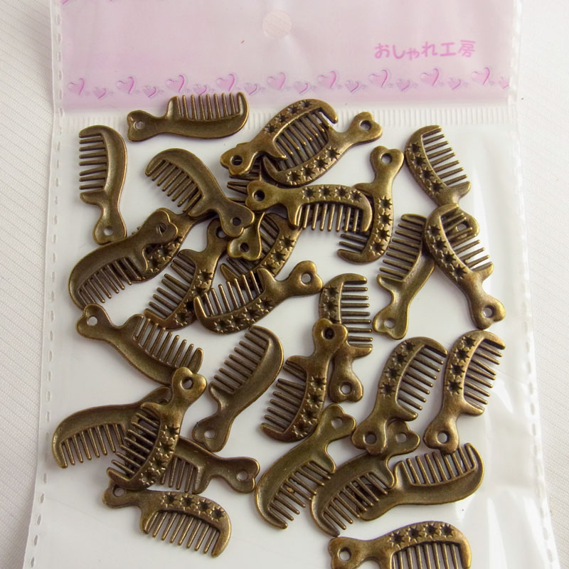 メタルパーツ レディーコーム28個入り アンティークゴールド【4534】〜手芸 アクセサリー パーツ ハンドメイド 手作り 大量 クラフト 安全 おすすめ キーホルダー〜 3
