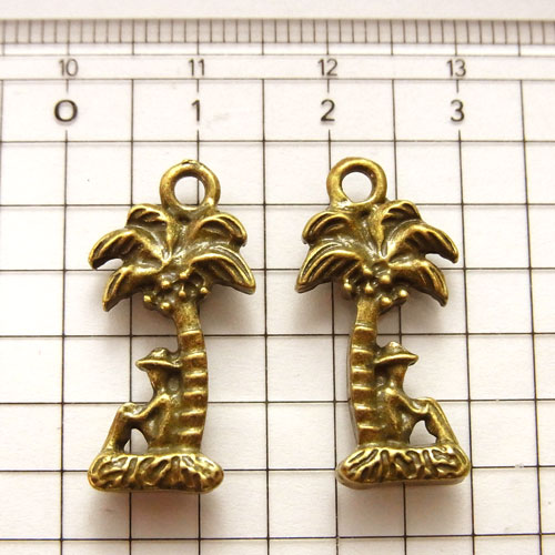 アンティークメタルパーツ 【0497】ヤシの木陰◇3個◇金古美　[98円パック] auc-bioiv-10002914 おしゃれ工房ビオーブ サンプル画像2