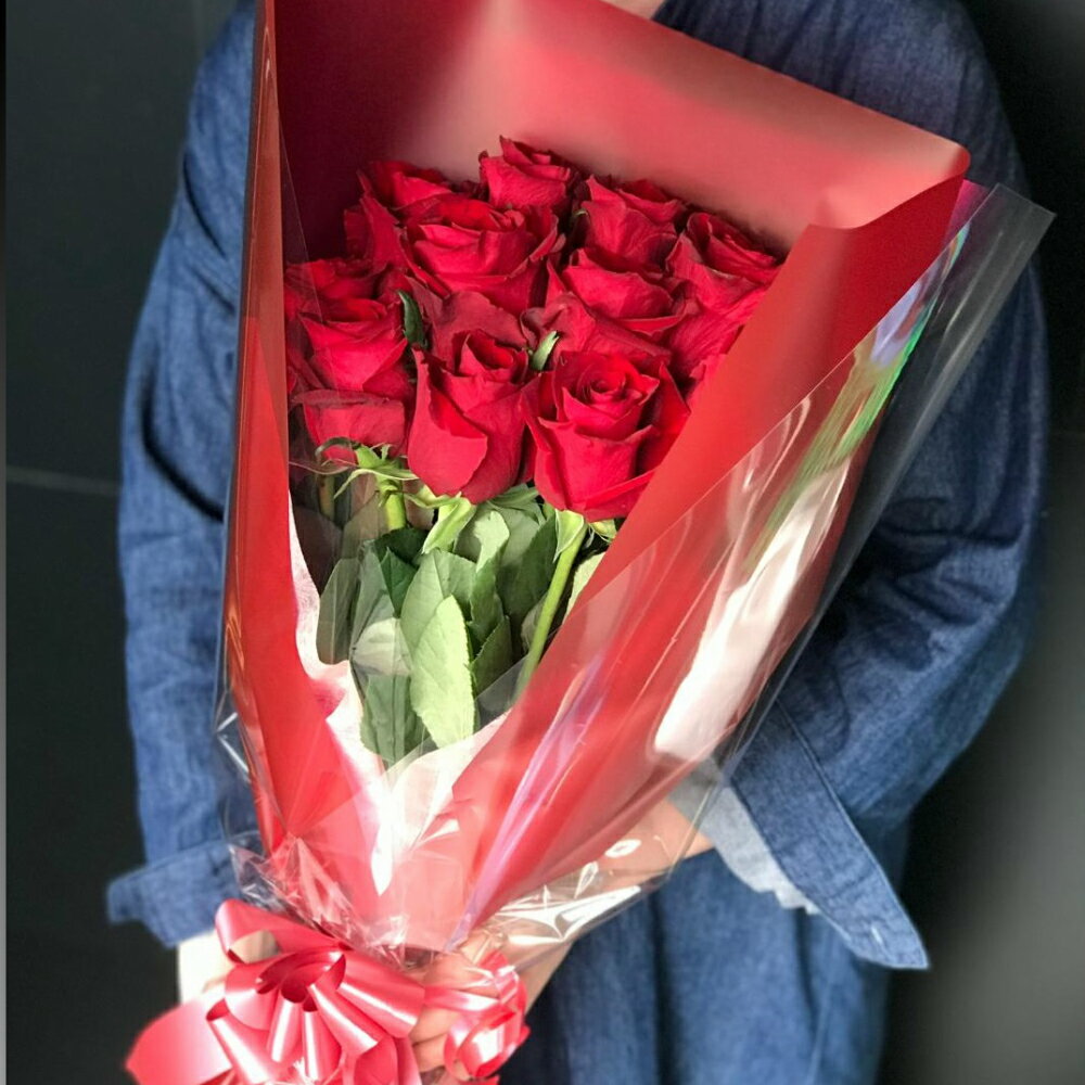 楽天市場 バラ 花束 大輪バラ インポート ローズ 12本 薔薇 花束 花 ブーケ 花束 お花 フラワー おすすめ 人気 歓送迎 退職 開店祝い 結婚祝い ギフト プレゼント お返し Bises Flower みんなのレビュー 口コミ