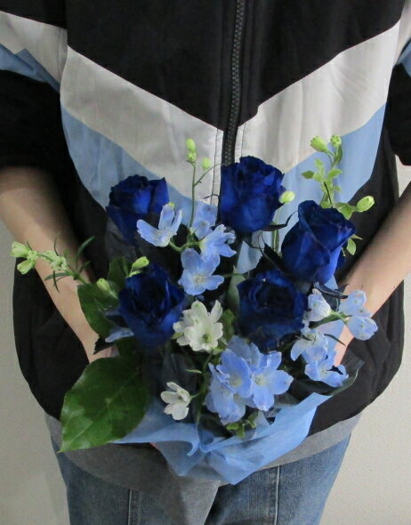 青いバラのアレンジメント【ブルーローズ】【誕生日 花】ブルーローズのアレンジメント 2