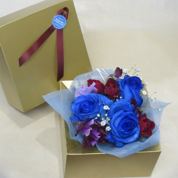 青いバラのアレンジメント【ブルーローズ】【結婚祝い 花】【誕生日 花】 ブルーローズのアレンジメント