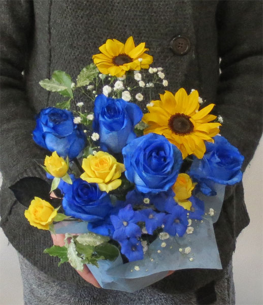 青いバラとヒマワリのアレンジメント【ブルーローズ】【結婚祝い 花】【誕生日 花...