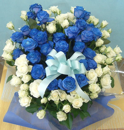 バラのアレンジ/ブルー＆ホワイトローズアレンジ【青いバラ】【結婚祝い 花】【誕生日 花】
