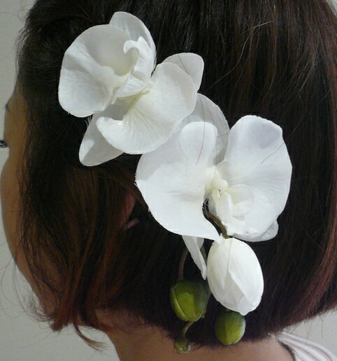 フラワーギフト　ブルーマートのヘッドドレス/ヘッド花　胡蝶蘭　白　造花　【bouqet】成人式　七五三　卒業式　和装　ウエディング｜アングル3