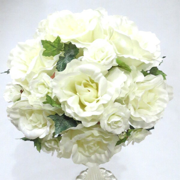商品説明 ブライダル用　ブーケ・ブートニア・コサージピン付 花材 白バラ 　グリーン/アートフラワー（造花） サイズ 直径：約23cm