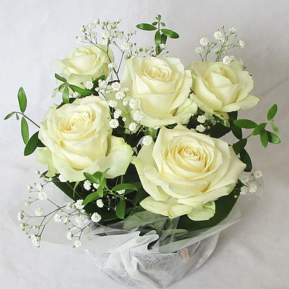 白いバラのアレンジメント【白バラ】【誕生日 花】ホワイトローズ＆カスミソウのアレンジメント