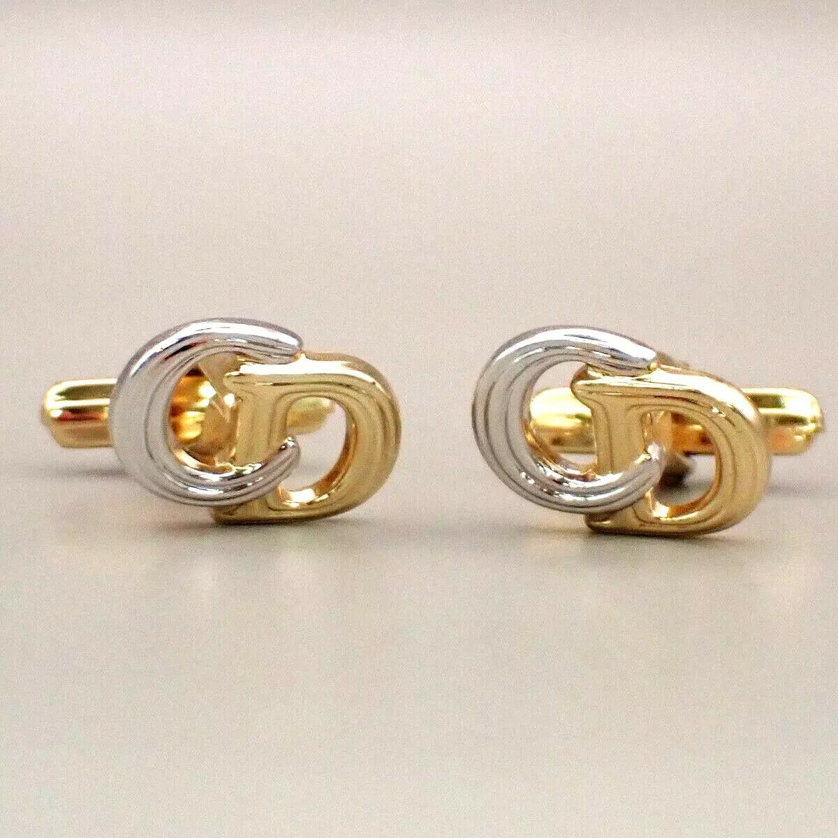 Rakuten - 【美品】CHRISTIAN DIOR Dior カフス CDマーク メンズ 08BS082