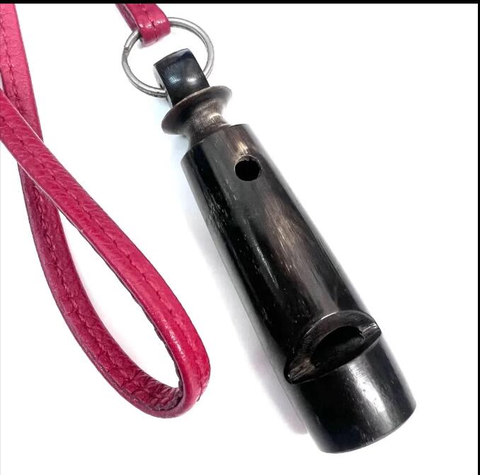 HERMES エルメス 笛 シフレ ホイッスル ネックレス 赤 レザー 09BS103