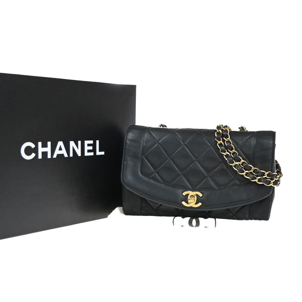 Rakuten - 【中古】シャネル CHANEL CCロゴ ダイアナ マトラッセ 22 チェーンショルダーバッグ レザー ブラック ゴールド金具 フランス製 ヴィンテージ880RP112