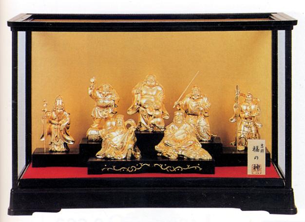 Tankuki （Raccoon） - 仏像　七福神■　吉祥　七福神　ガラスケース付　■牧田秀雲作　合金製　純金メッキ仕上げ　化粧箱入【高岡銅器】