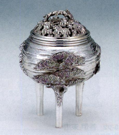 楽天仏具徳香炉・香立て■　香炉　松竹梅　■合金製銀メッキ　桐箱入【高岡銅器】