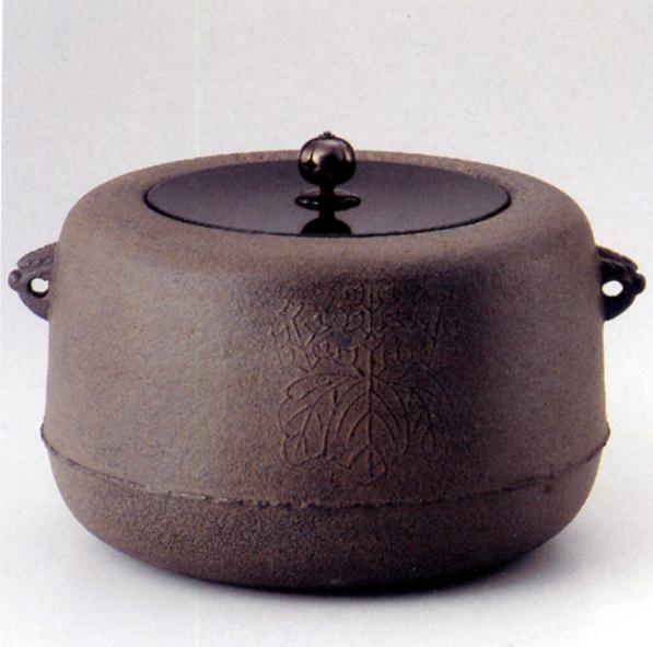 Metalwork - 茶器・茶道具■　炉釜　広口政所釜　■菊地政光作　鉄製　紙箱入り【高岡銅器】u80-03