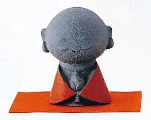 高岡銅器　置物六地蔵 作者 川原孝文 素材 アルミ製 赤ふくさ付 サイズ（センチ） 高さ：約8．7×幅：約6．7×奥行約6．3 高岡銅器 高岡銅器は、1611年二代目加賀藩主前田利長が、高岡築城に際し、城下の繁栄をはかる産業政策として鋳物師...