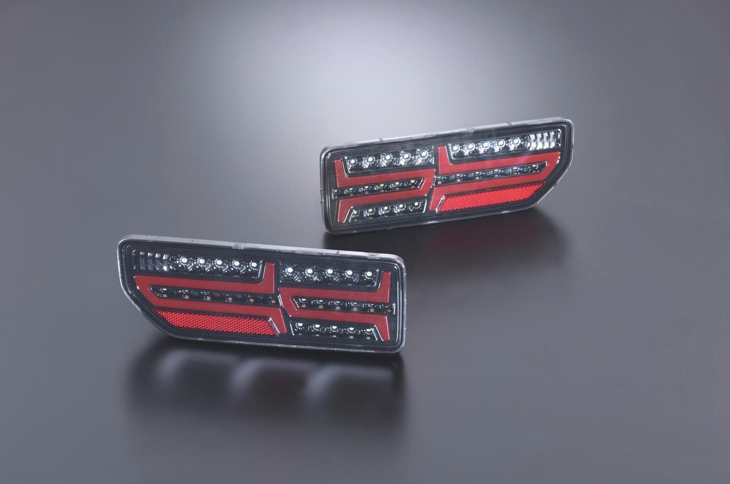 Motor Farm (モーターファーム) ジムニー JB64 スピアチューブ LED テールランプ (スモーク)