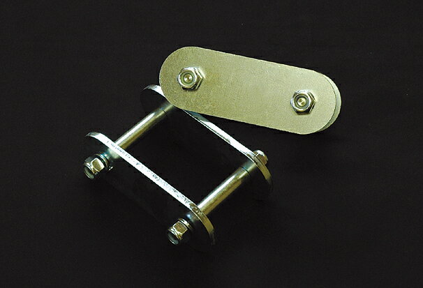 Motor Farm (モーターファーム) ジムニー　JA11/71/SJ30 ストレートシャックル30mmロング R用 (1個)