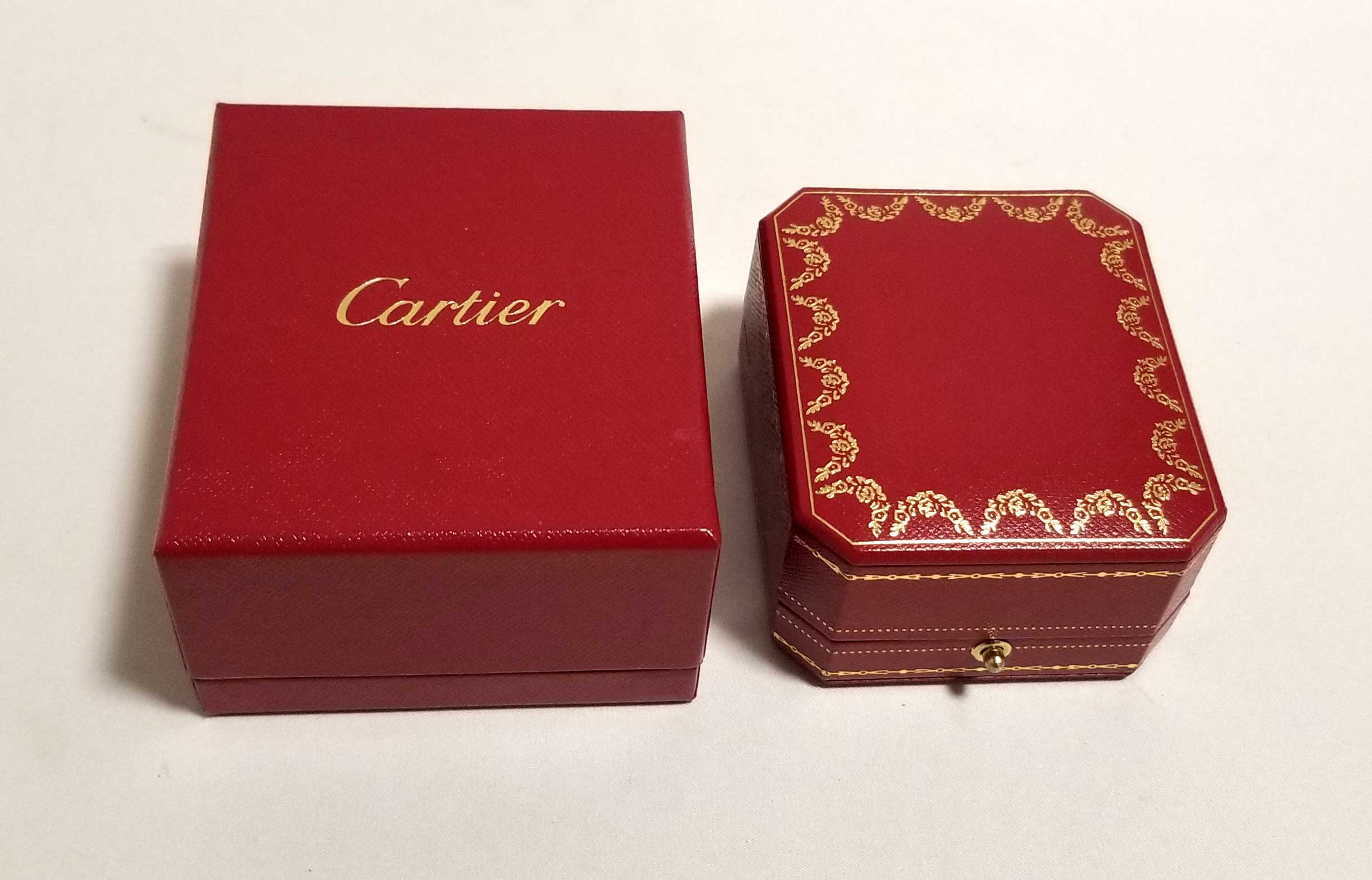 カルティエ イヤリング用 ピアス用 ケース 箱 レッド Cartier　BOX 化粧箱　アクセサリー用 【中古】
