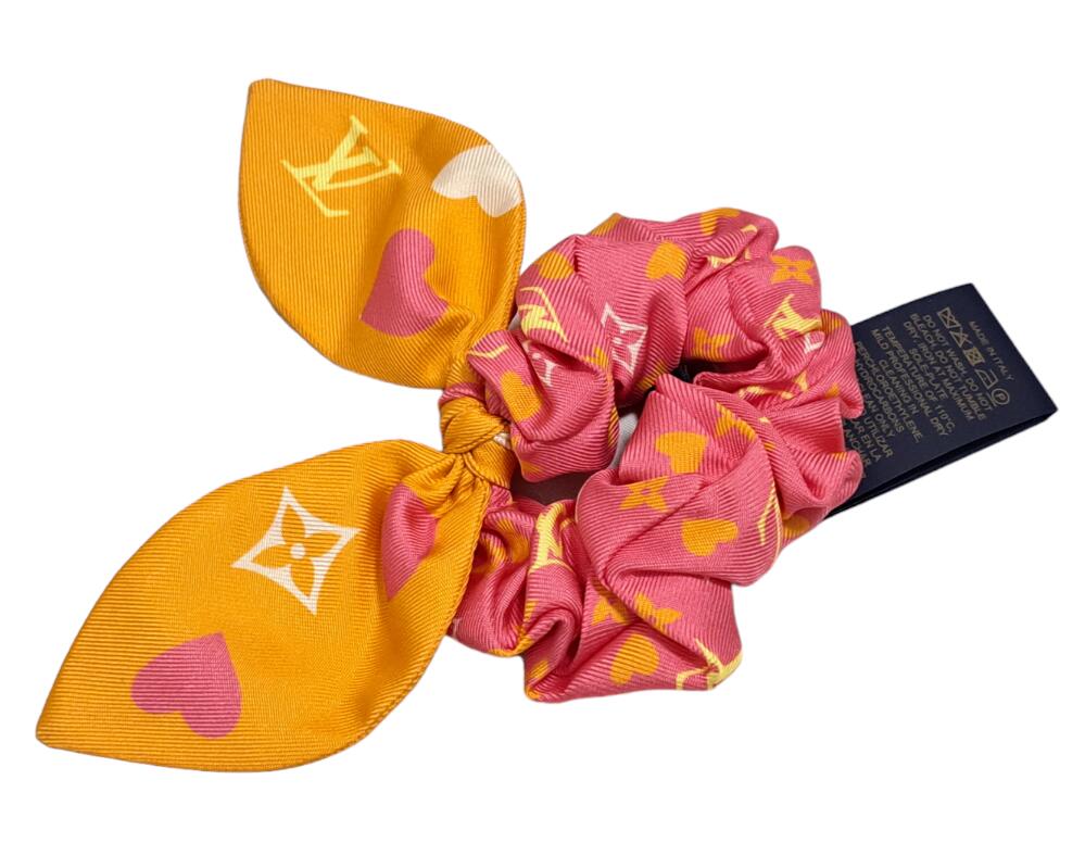 ルイヴィトン M79104 ヘアアクセサリー ヘアゴム リボン シュシュ セット ゲーム オン ハート オレンジ ピンク シルク レディース 【中古】のサムネイル