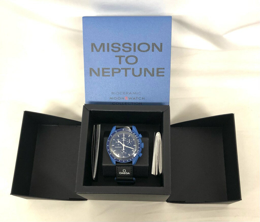 【新品未使用】 オメガ 腕時計 スウォッチ OMEGA×Swatch ブルー 青 バイオセラミック ムーンスウォッチ MISSION TO NEPTUNE ミッショントゥネプチューン SO33N100 国内正規品 S033N100 メンズ レディース 男女兼用 　【中古】