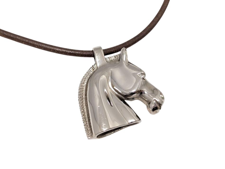 エルメス 馬 ネックレス ペンダント ホース モチーフ シルバー メタル ブラウン レザー シュバル チョーカー アクセサリー 首飾り 革紐付き メンズ レディ...