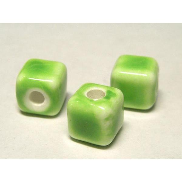 Rakuten - ◇陶器ビーズ連◇キューブ 約8mm グリーン 27個 06-0874