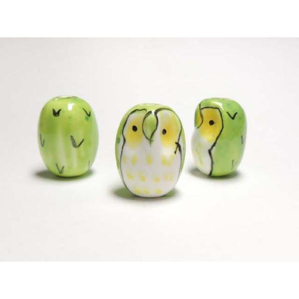 Rakuten - ◇陶器ビーズ◇フクロウ 約22×17mm 黄緑　10個06-1103