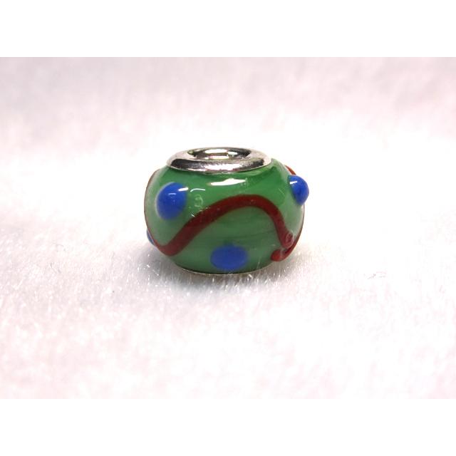 Rakuten - 大穴◆チャームビーズ◆【1個】 約10×14mm 約5mm穴 立体波 緑 06-1447