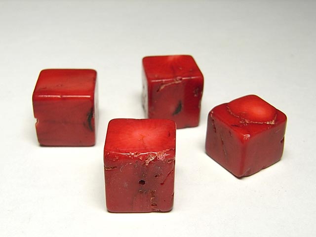 珊瑚 連販売 真紅 キューブ 約14mm coral パワーストーン アクセサリーパーツ ハンドメイド