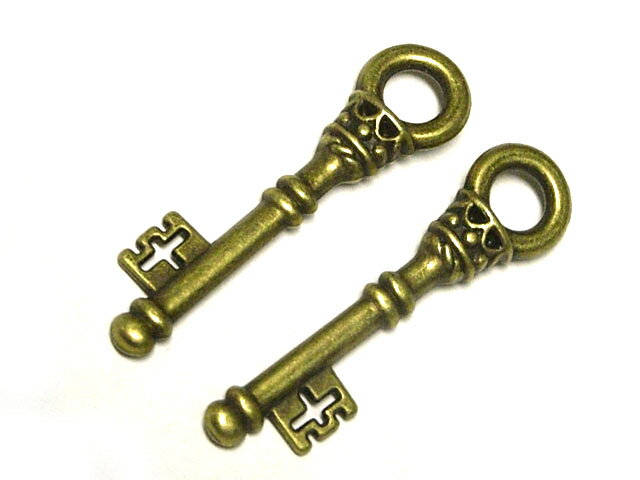 チャーム アンティークキー 約36×9mm 真鍮古美 【5個セット】 鍵 アクセサリーパーツ ハンドメイド DIY