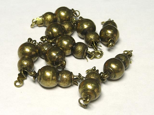 商品説明コチラの商品はまとめ買いでとてもお得な【パック販売】もございます。サイズ・数量約19×8mm1個色真鍮古美注意　