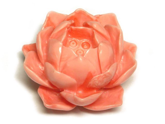 珊瑚 薔薇型パーツ ピンク 約41×25mm 【1個販売】 ビーズ さんご サンゴ コーラル 山珊瑚 海竹 アクセ..