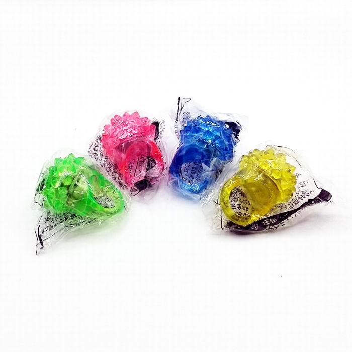 光るフルーツ指輪 (4種類1セット) 暗いところでピカッと光る！ おもちゃ [ 新品 ]