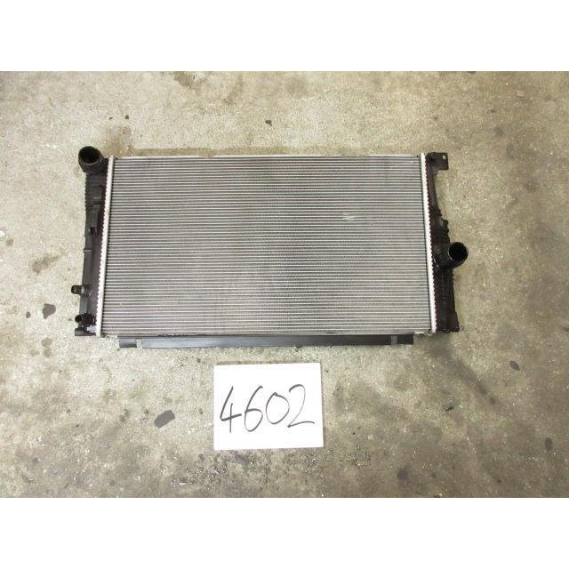 2013年 BMW 523i F10 DBA-XG20 (2) ラジエーター 764562101 191894 4602