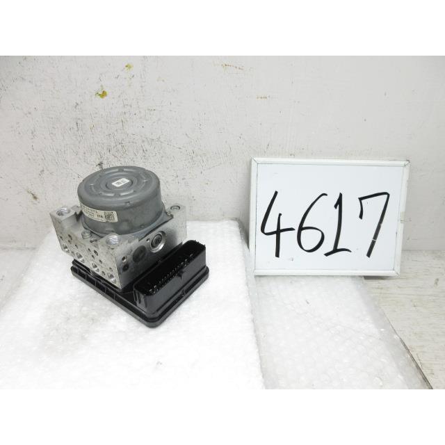 2014年 VW ゴルフヴァリアント DBA-AUCHP ABSアクチュエーター 5Q0614517 192974 4617