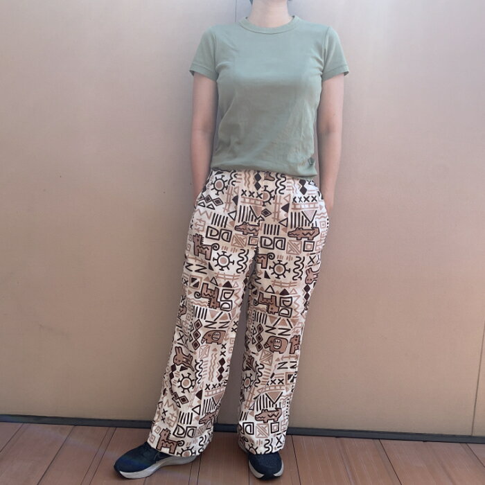 股上深め !古代オリエント模様レディースパンツ /在庫1/生成り/Lサイズ/68-78/綿オックス/ コットン/後ろゴム/ 裏なし/両サイドポケット ワイドパンツ ゆったり カジュアル スラックス 股上深め 柄パンツ ストレートパンツ レディースボトム 婦人パンツ スラックス　敬老の日(4)